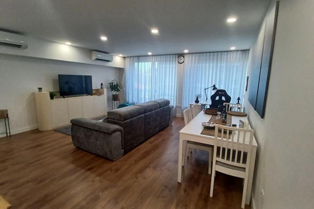 A H - Apartment Oporto Downtown Exterior photo