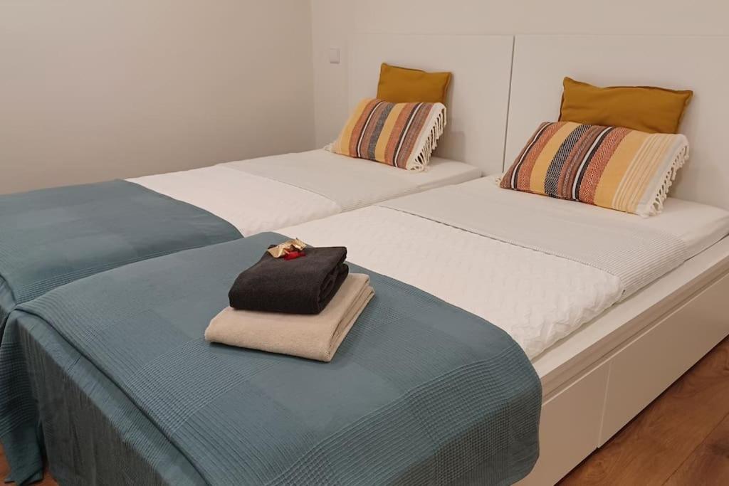 A H - Apartment Oporto Downtown Exterior photo